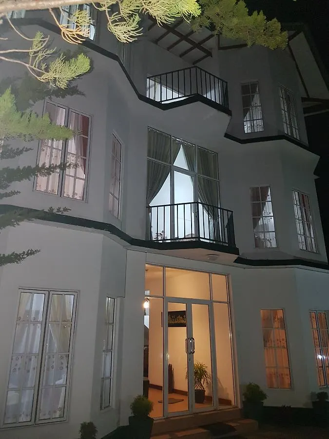Hotel Rose Garden 2*, Nuwara Eliya