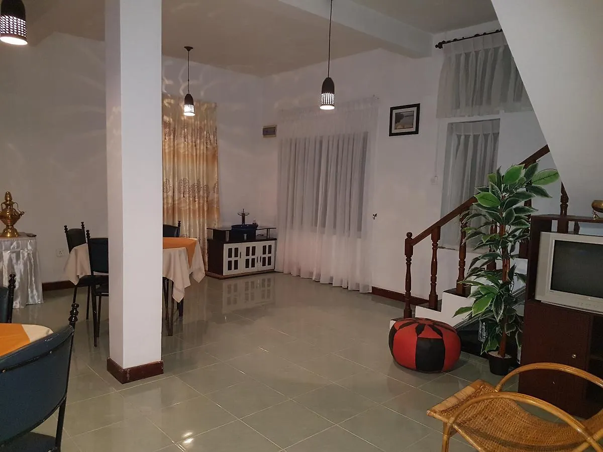Hotel Rose Garden 2*, Nuwara Eliya